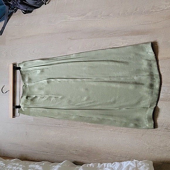 & Other Stories midi skirt in sage green color with side slit, size US 4 - Picture 7 of 7